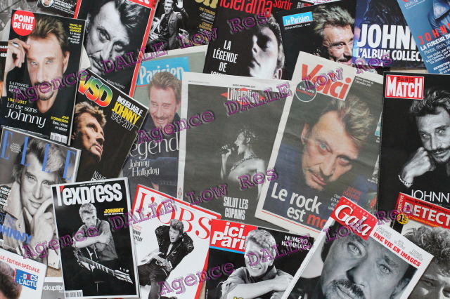 Différentes couvertures de magazines en hommage à Johnny Hallyday